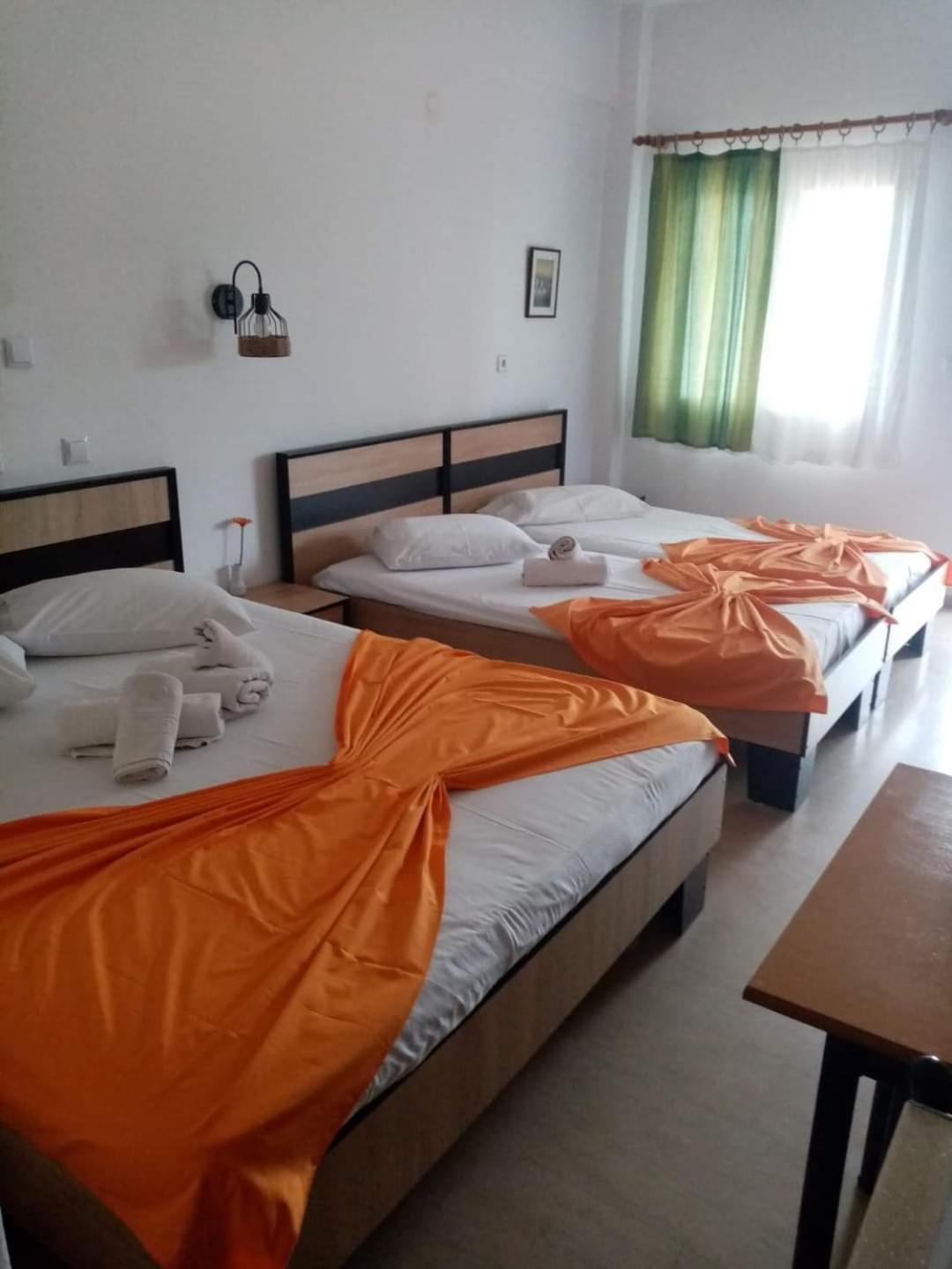 Guesthouse Zografia Vrasná Dış mekan fotoğraf