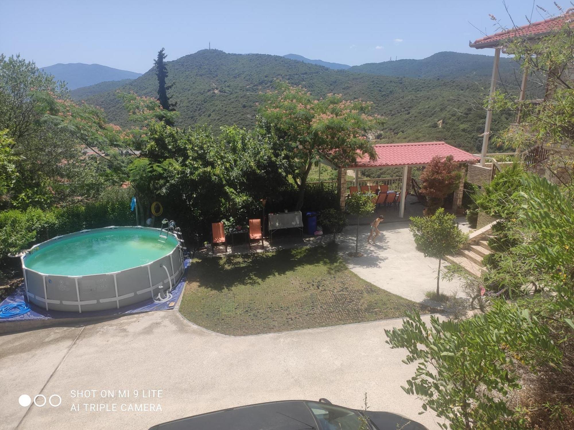 Guesthouse Zografia Vrasná Dış mekan fotoğraf