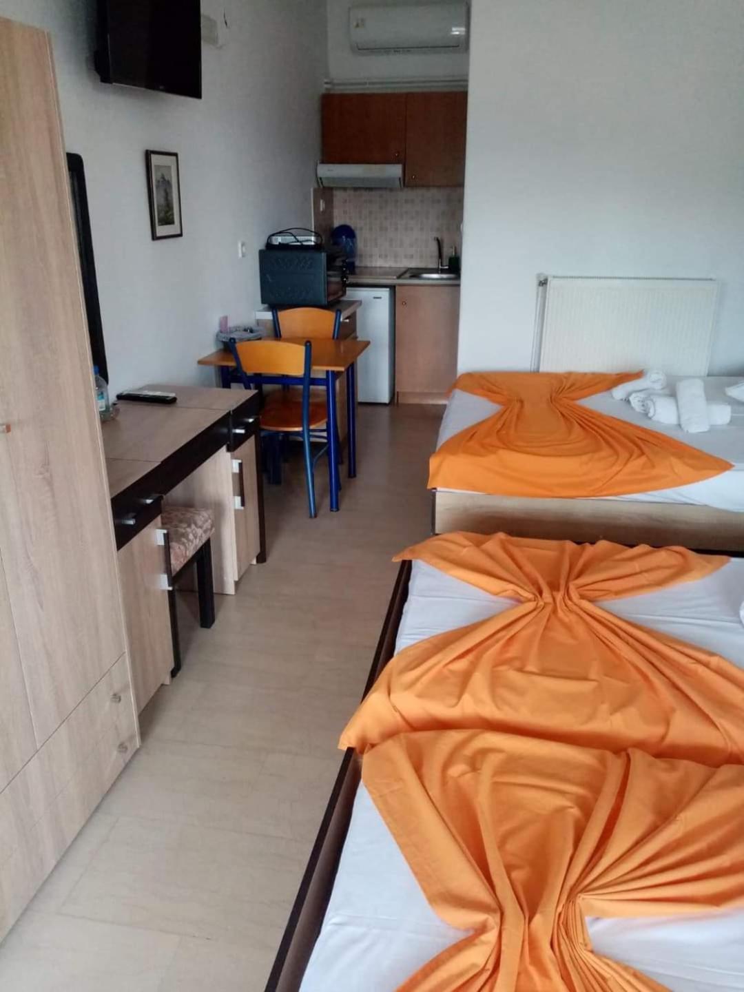 Guesthouse Zografia Vrasná Dış mekan fotoğraf