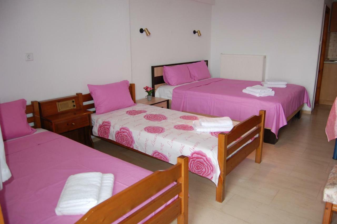 Guesthouse Zografia Vrasná Dış mekan fotoğraf