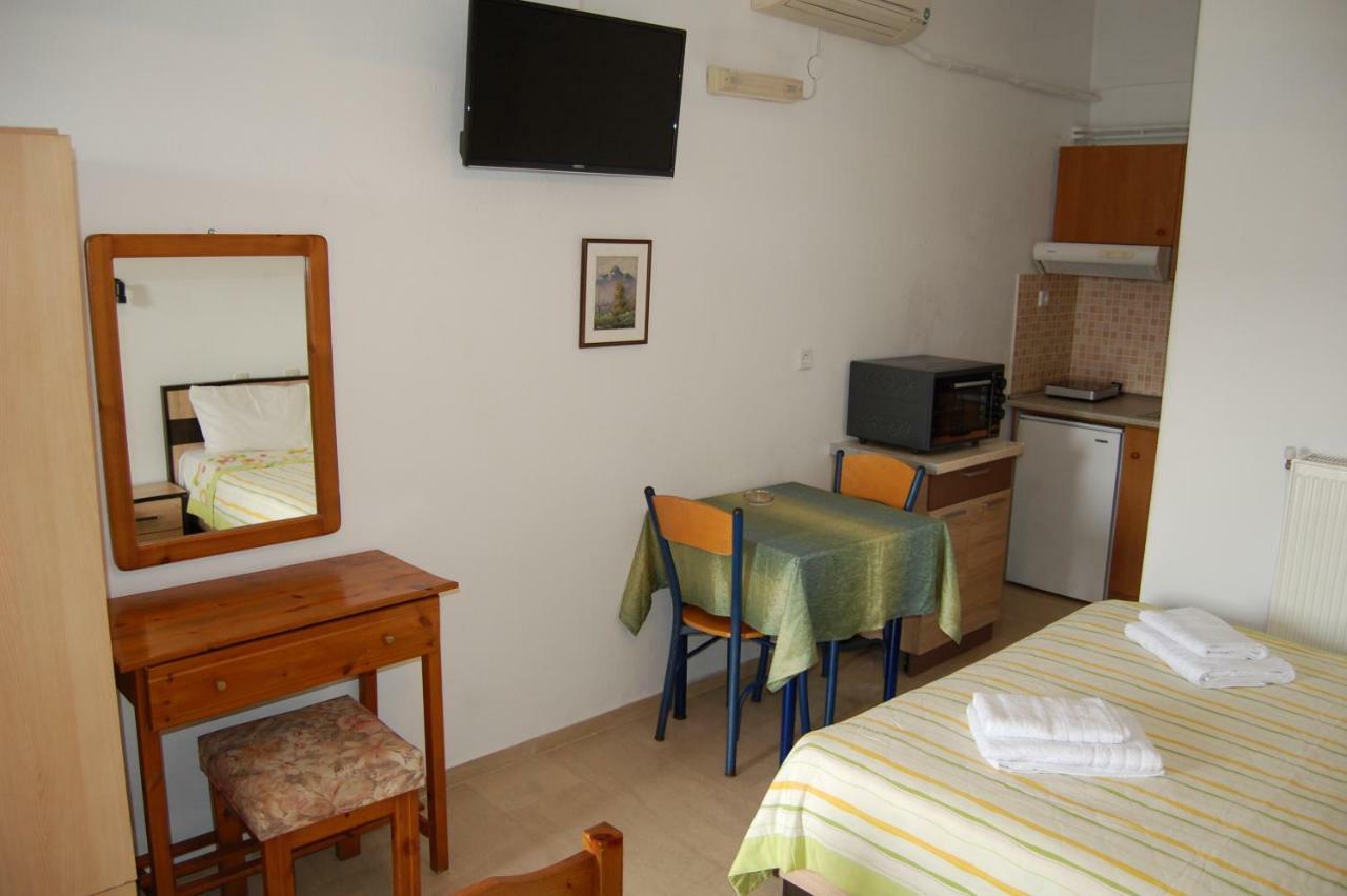 Guesthouse Zografia Vrasná Dış mekan fotoğraf