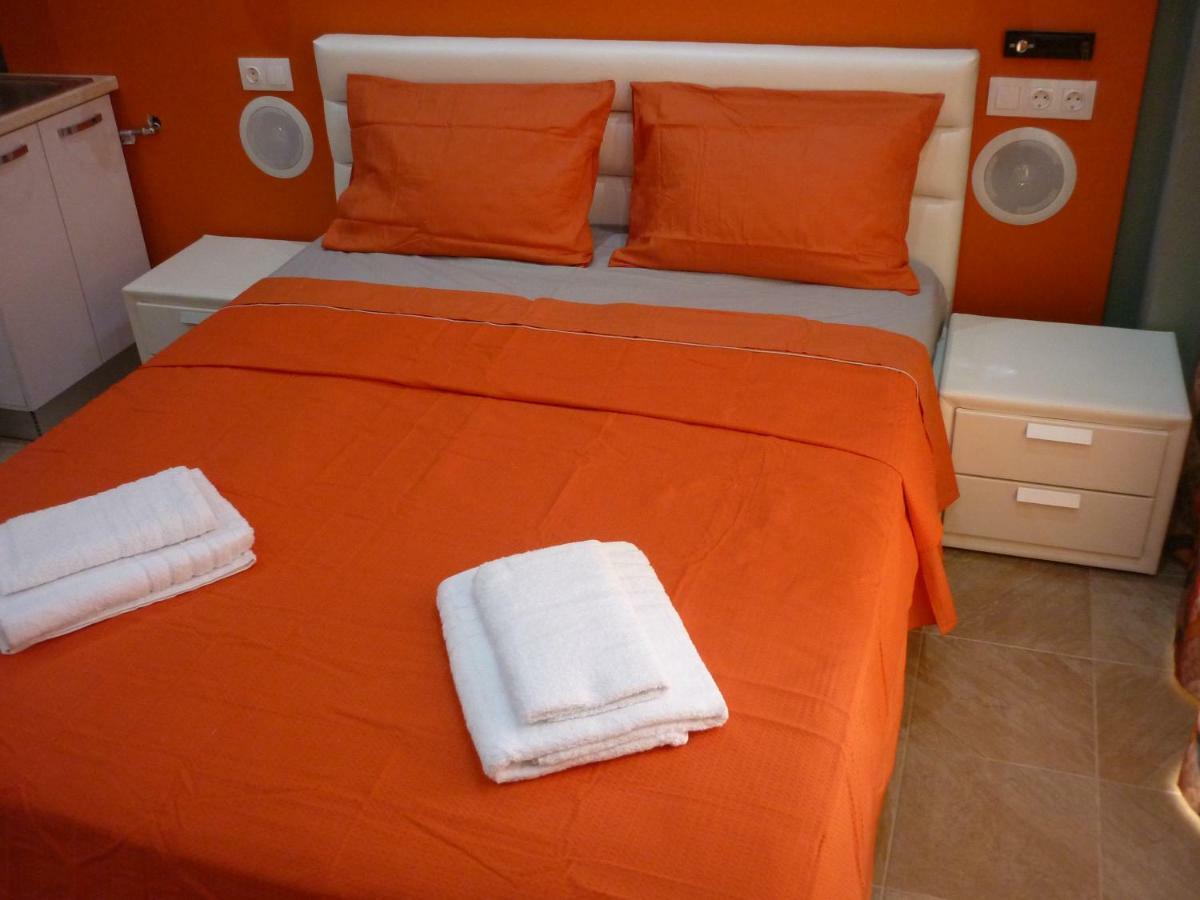Guesthouse Zografia Vrasná Dış mekan fotoğraf
