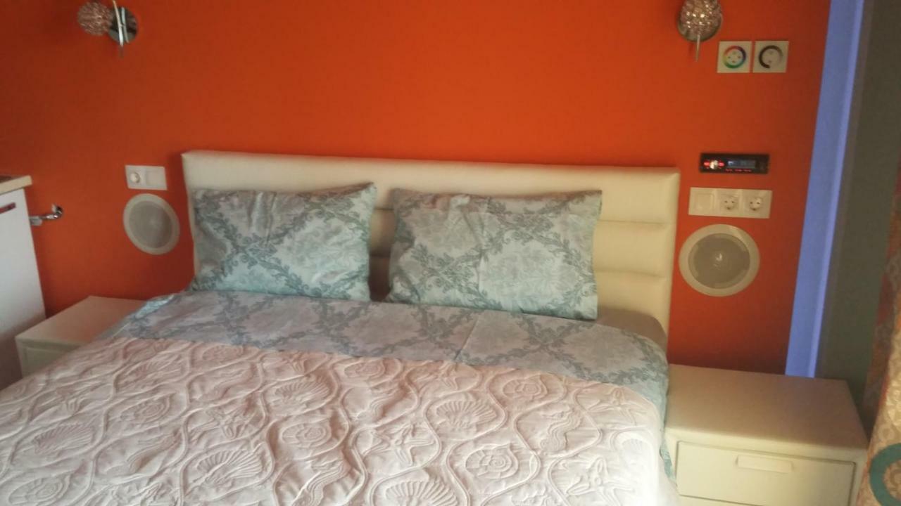 Guesthouse Zografia Vrasná Dış mekan fotoğraf