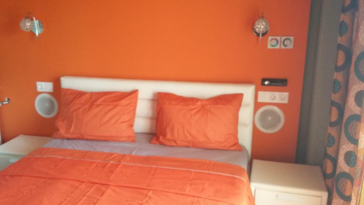 Guesthouse Zografia Vrasná Dış mekan fotoğraf