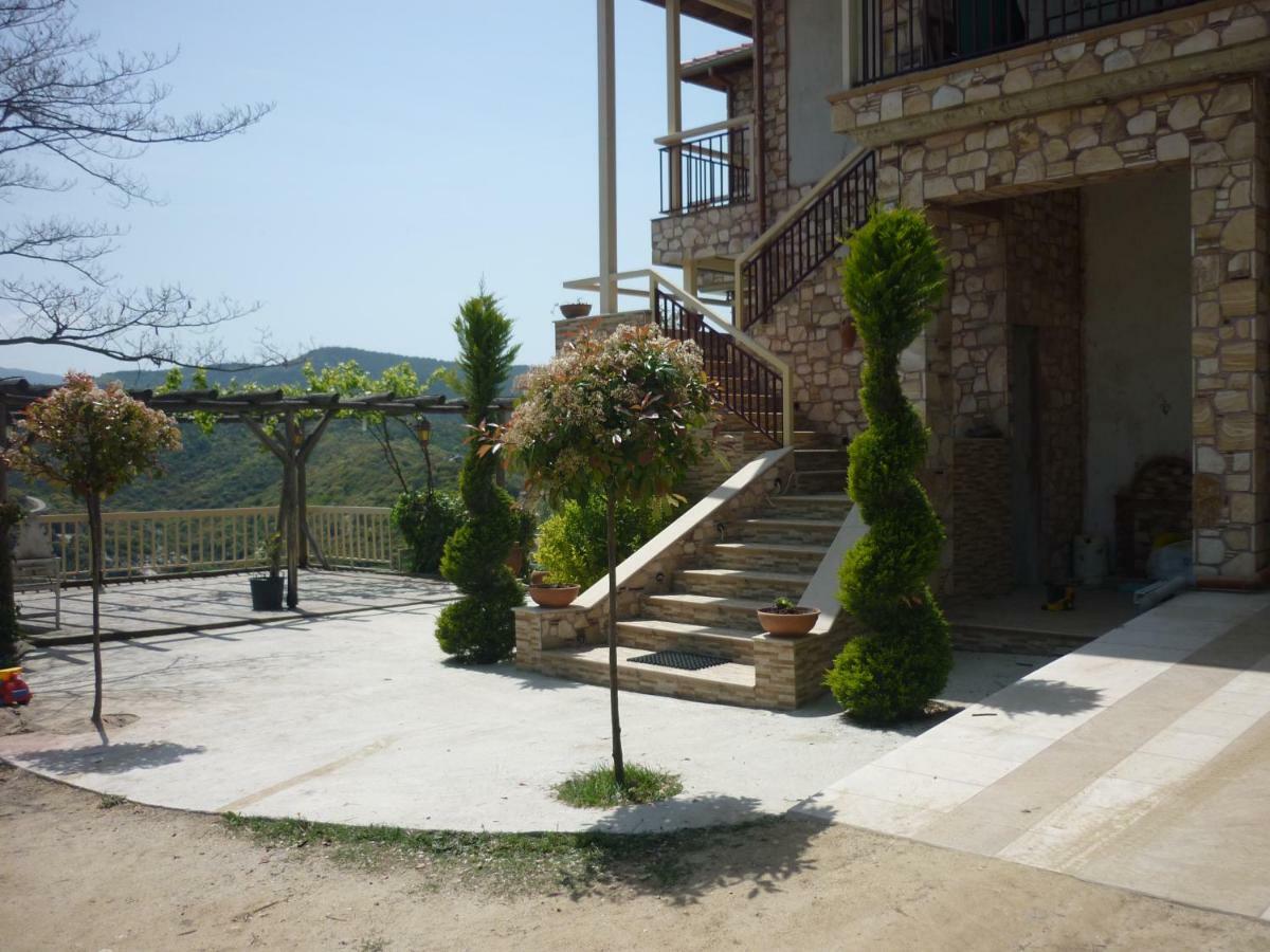 Guesthouse Zografia Vrasná Dış mekan fotoğraf
