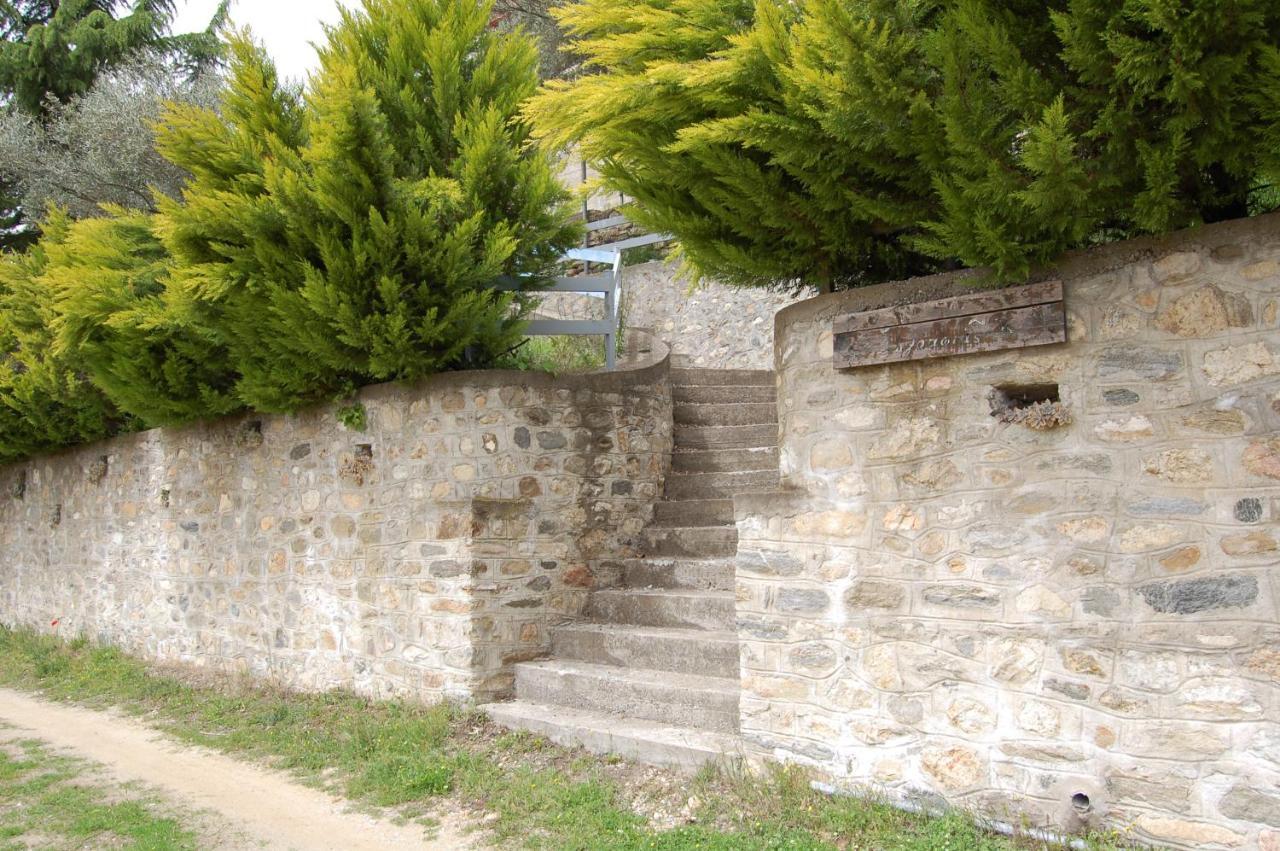 Guesthouse Zografia Vrasná Dış mekan fotoğraf